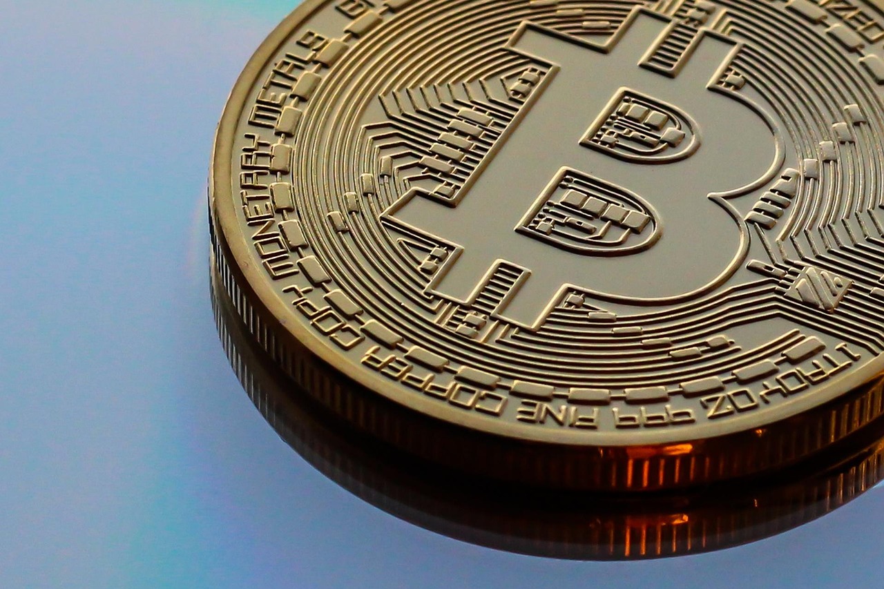 以太坊巨鲸投降！6.5万枚ETH做多仓位昨晚已近全数止损